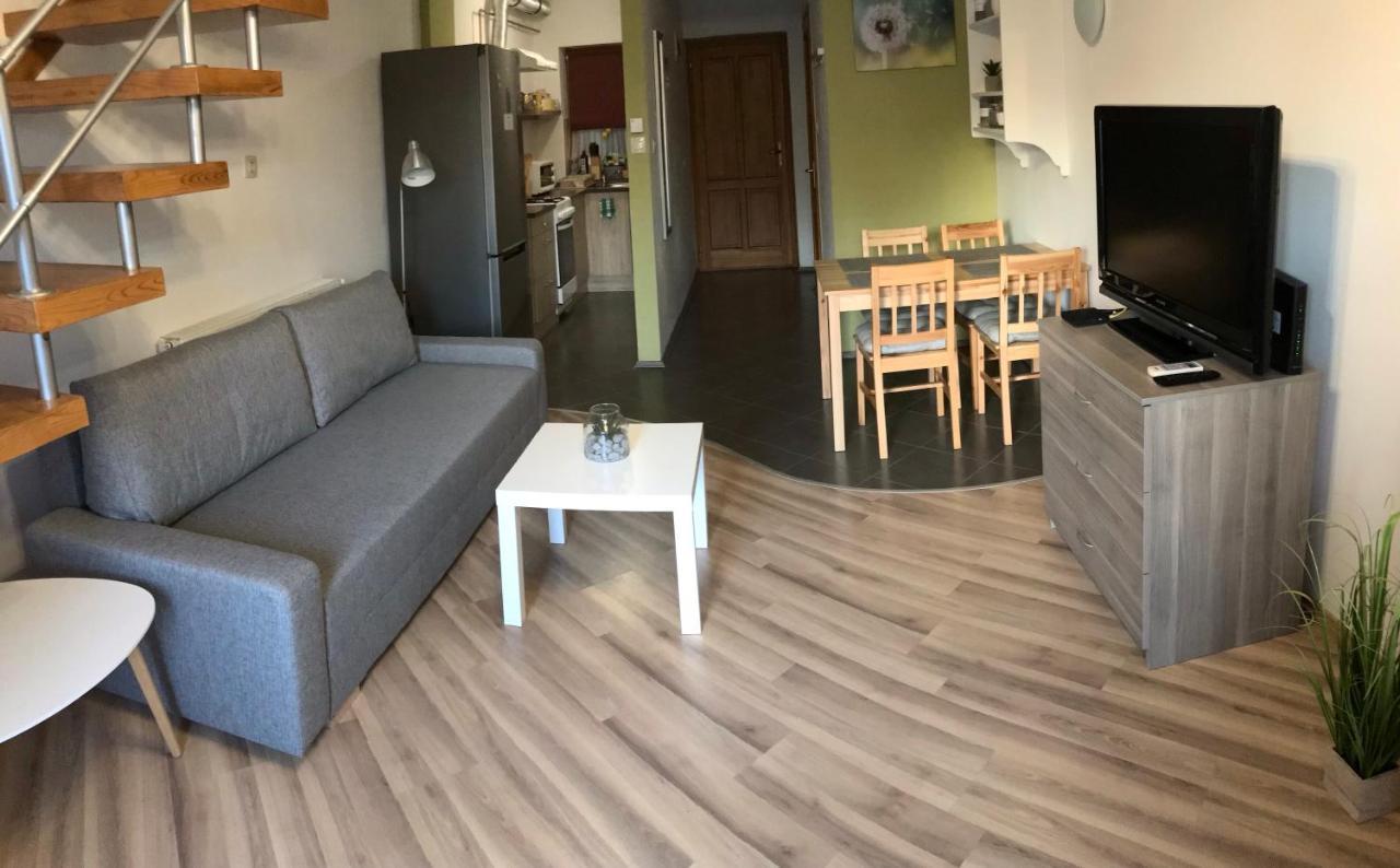 Pitypang Apartman Gyula Exterior photo